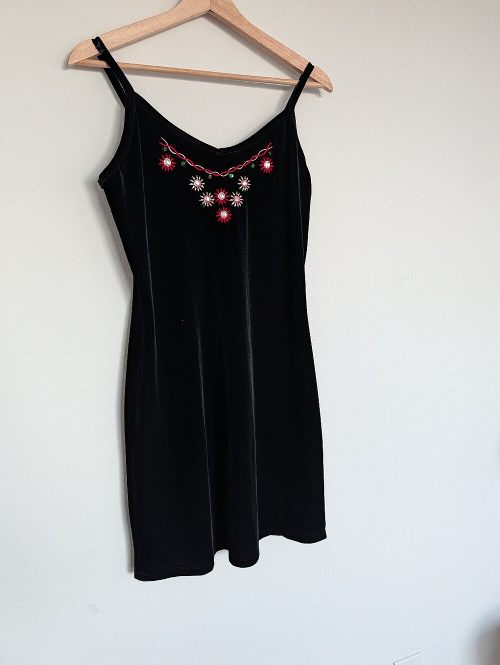 Status Collection Vintage Velvet Mini Dress - Picture 2 of 7
